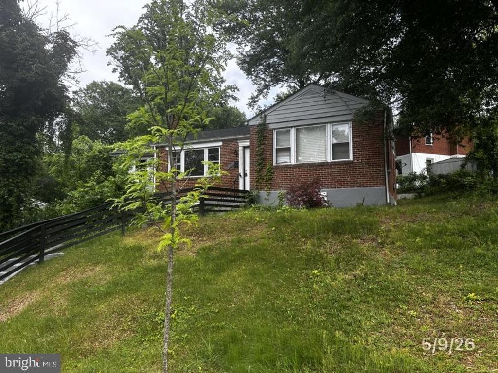 5506 SHAWNEE DR, Oxon Hill, MD 20745