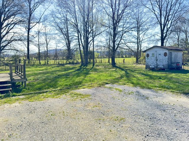 10028 Old Alto Hwy, Decherd, TN 37324