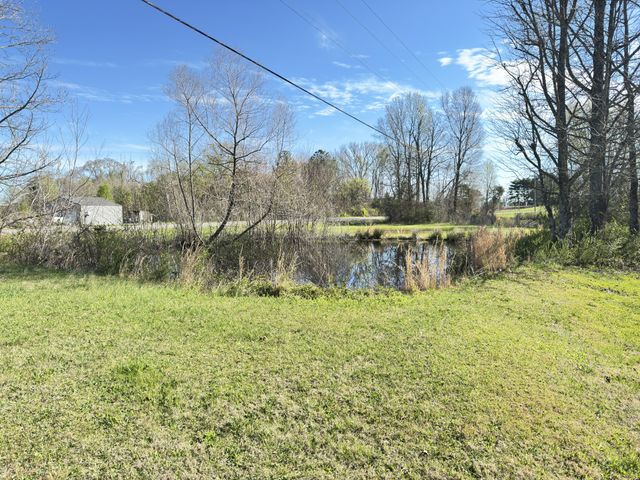 10028 Old Alto Hwy, Decherd, TN 37324