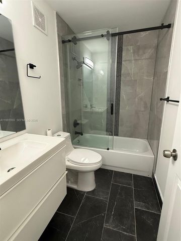 8530 W Southgate Shores Cir 1, Tamarac, FL 33321