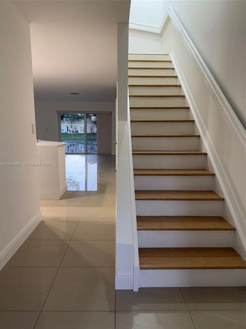 8530 W Southgate Shores Cir 1, Tamarac, FL 33321