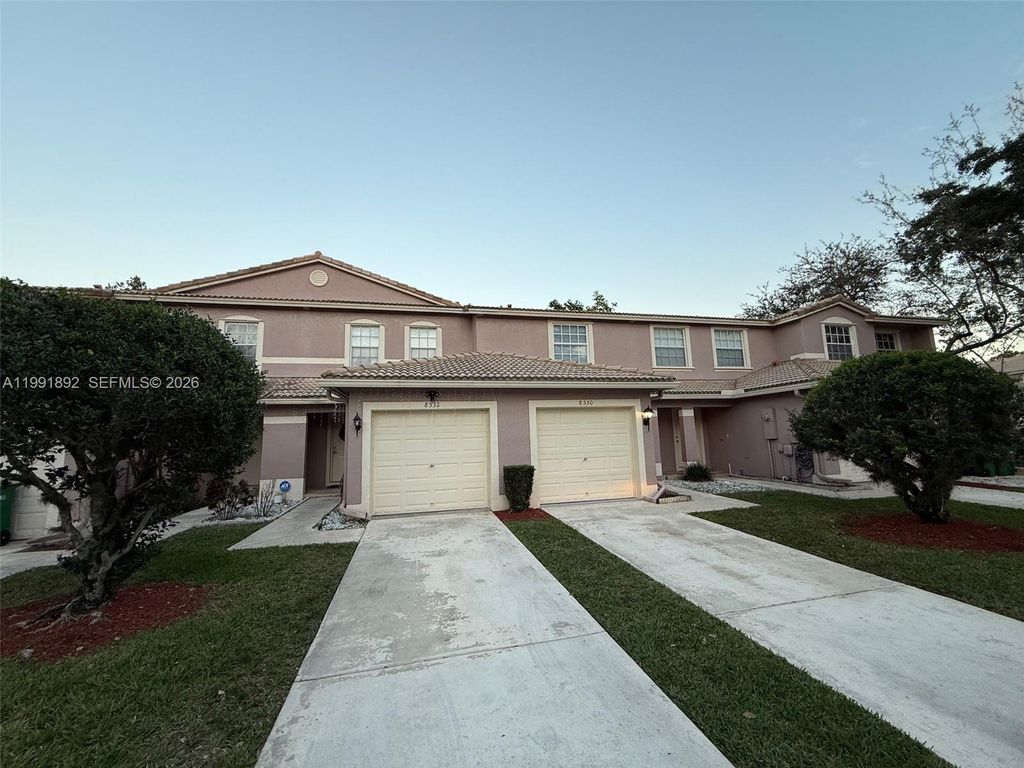8530 W Southgate Shores Cir 1, Tamarac, FL 33321