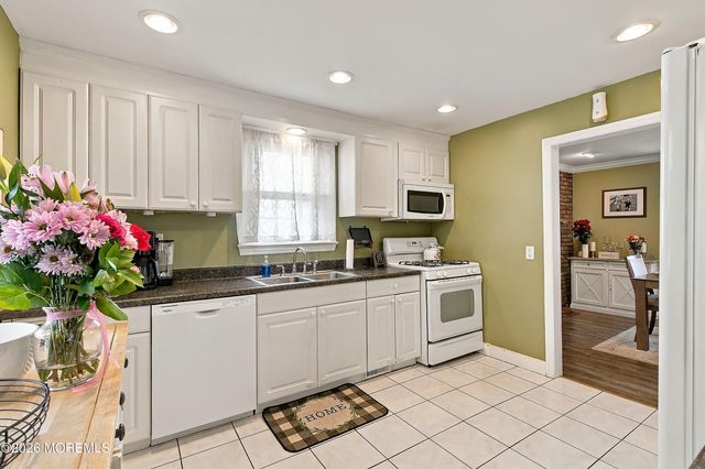 2 Helen Avenue, Freehold, NJ 07728