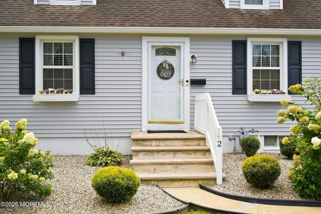 2 Helen Avenue, Freehold, NJ 07728