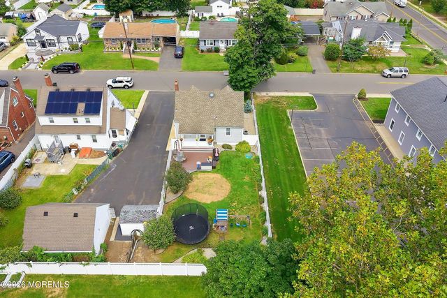 2 Helen Avenue, Freehold, NJ 07728