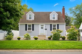 2 Helen Avenue, Freehold, NJ 07728