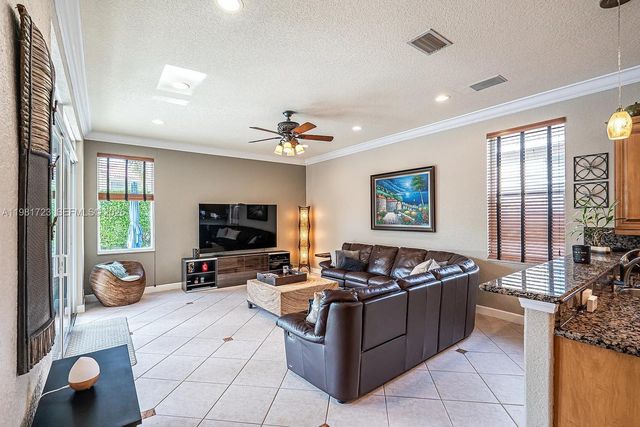 3182 SW 189th Ave, Miramar, FL 33029