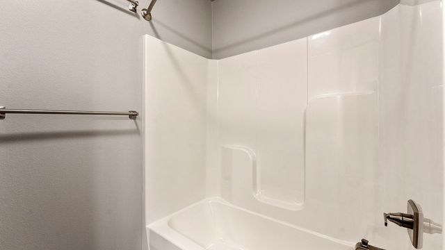 6005 NW Hoover Street, Bentonville, AR 72713