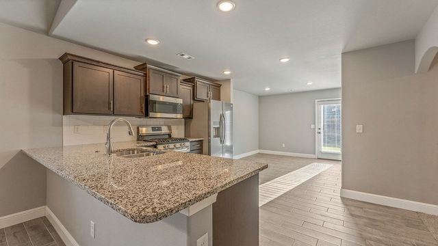 6005 NW Hoover Street, Bentonville, AR 72713