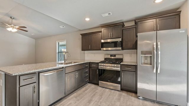 6005 NW Hoover Street, Bentonville, AR 72713