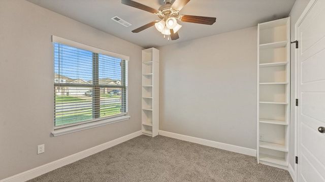 6005 NW Hoover Street, Bentonville, AR 72713