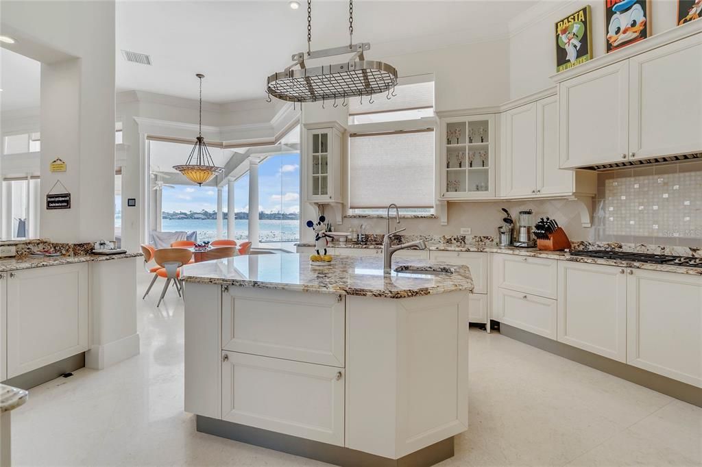 Image 14 of property listing at 9245 SOUTHERN BREEZE DRIVE, Orlando, FL 32836