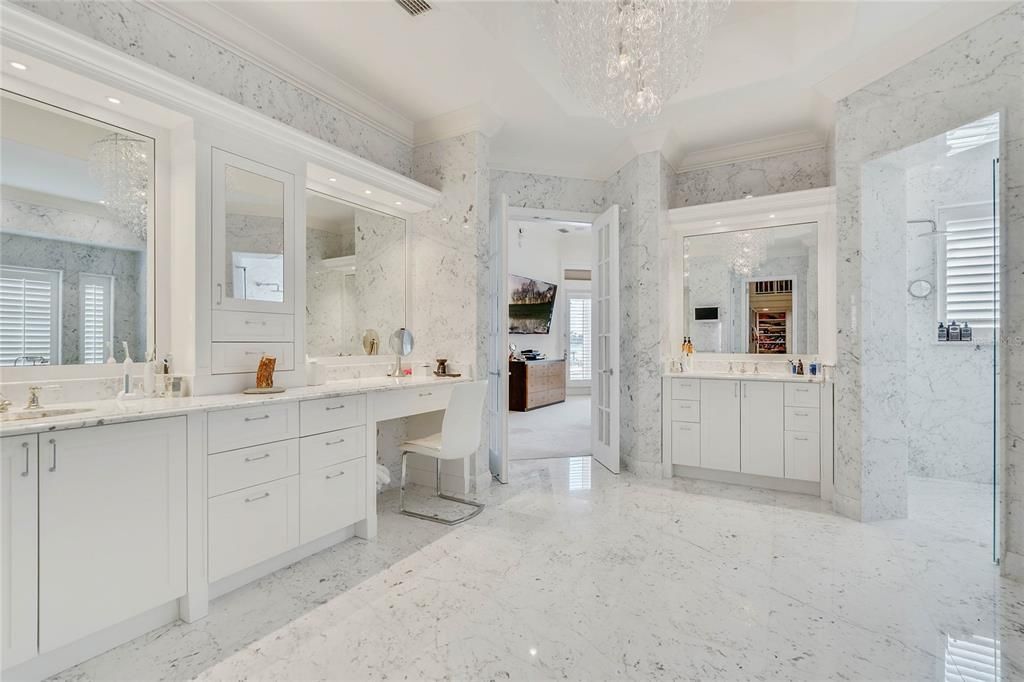 Image 33 of property listing at 9245 SOUTHERN BREEZE DRIVE, Orlando, FL 32836