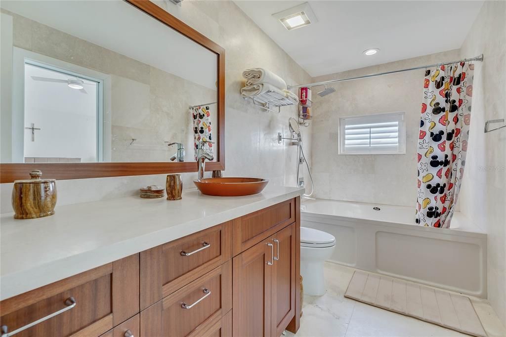 Image 43 of property listing at 9245 SOUTHERN BREEZE DRIVE, Orlando, FL 32836