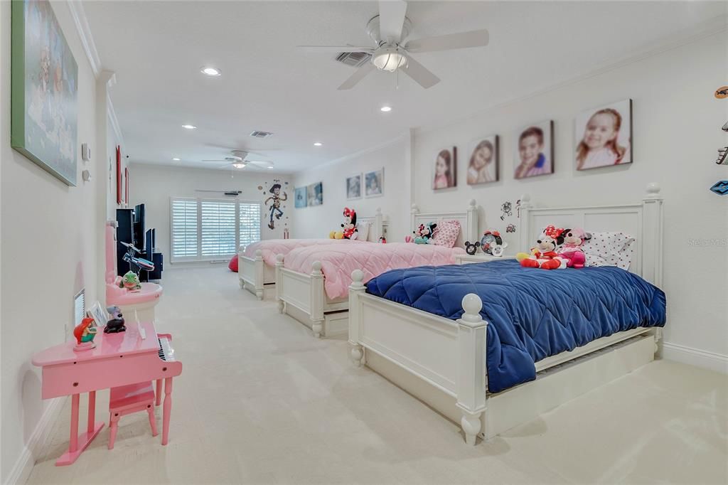 Image 49 of property listing at 9245 SOUTHERN BREEZE DRIVE, Orlando, FL 32836