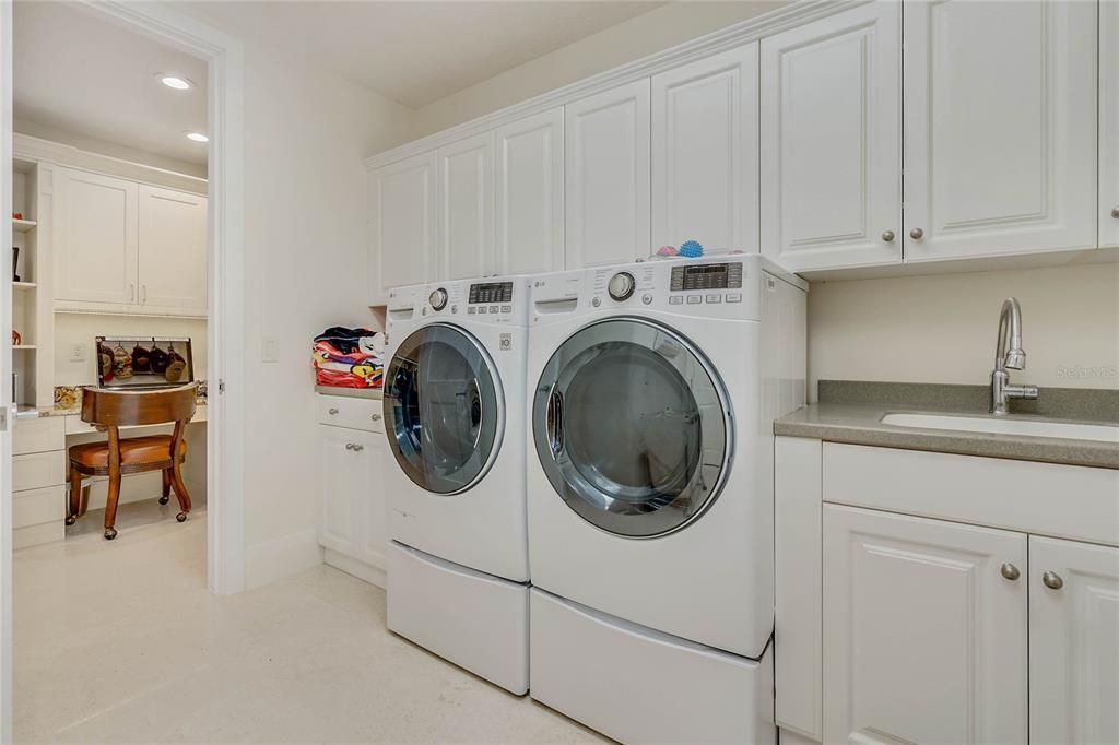 Image 54 of property listing at 9245 SOUTHERN BREEZE DRIVE, Orlando, FL 32836