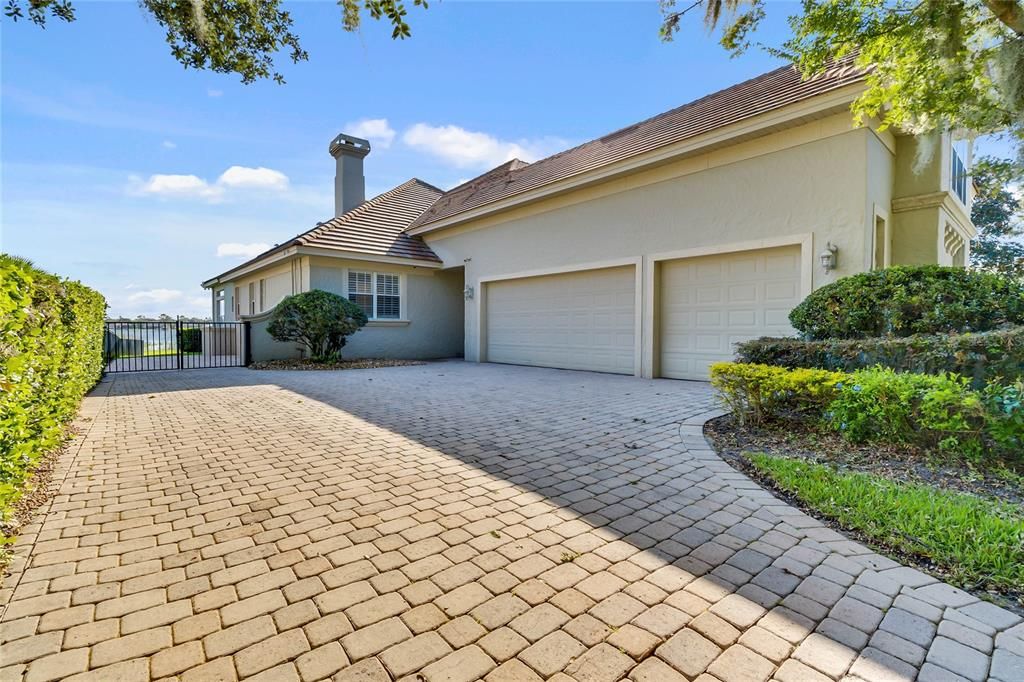 Image 55 of property listing at 9245 SOUTHERN BREEZE DRIVE, Orlando, FL 32836