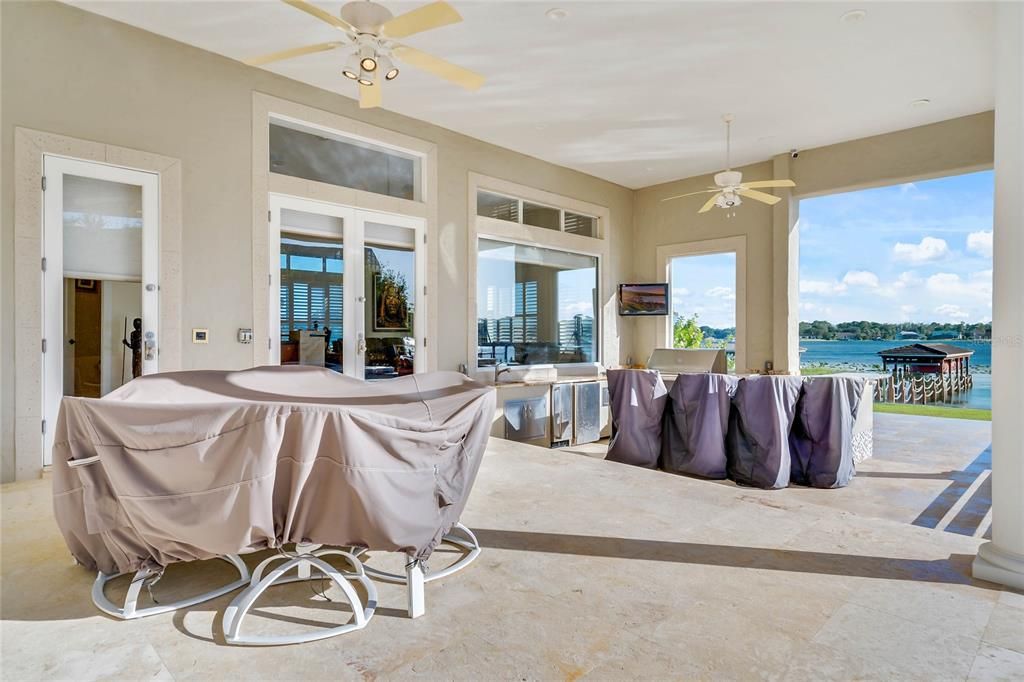 Image 58 of property listing at 9245 SOUTHERN BREEZE DRIVE, Orlando, FL 32836