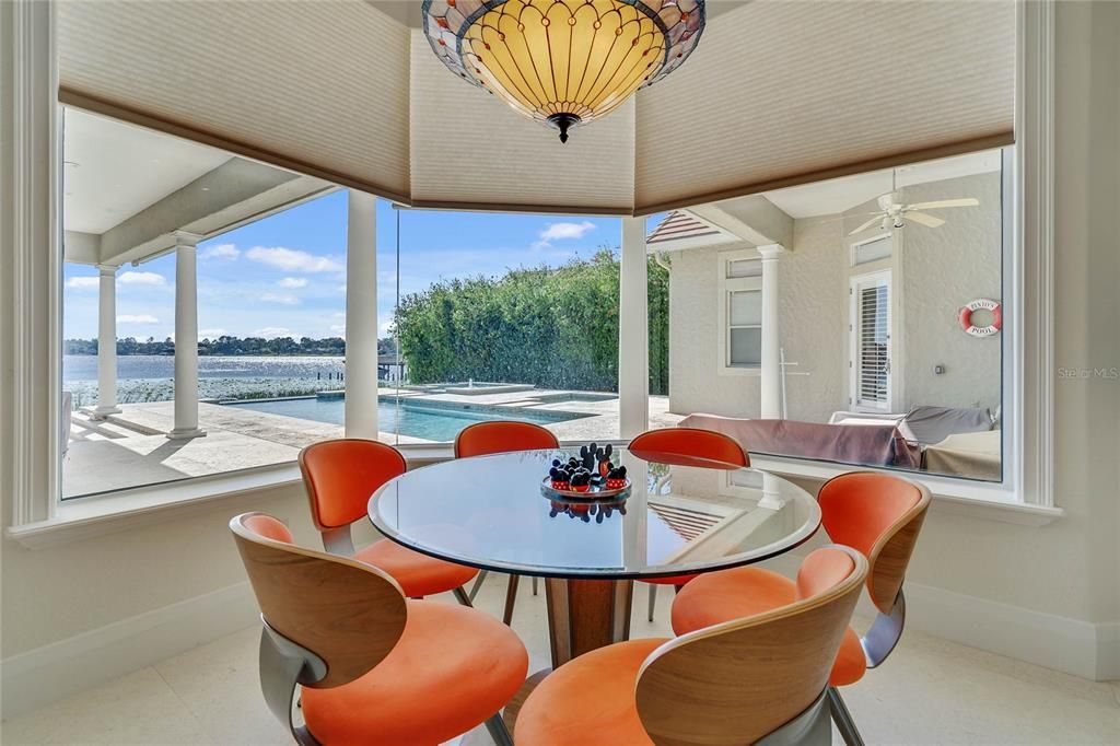 Image 8 of property listing at 9245 SOUTHERN BREEZE DRIVE, Orlando, FL 32836