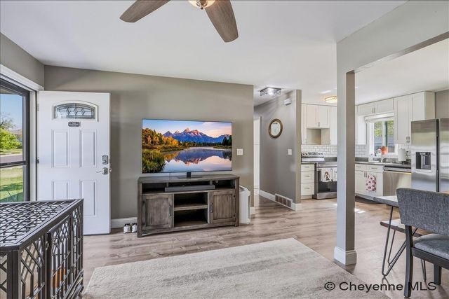 1018 TAFT AVE, Cheyenne, WY 82001