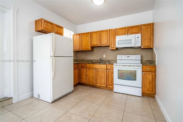 1980 NE 38th Street 3, Oakland Park, FL 33308