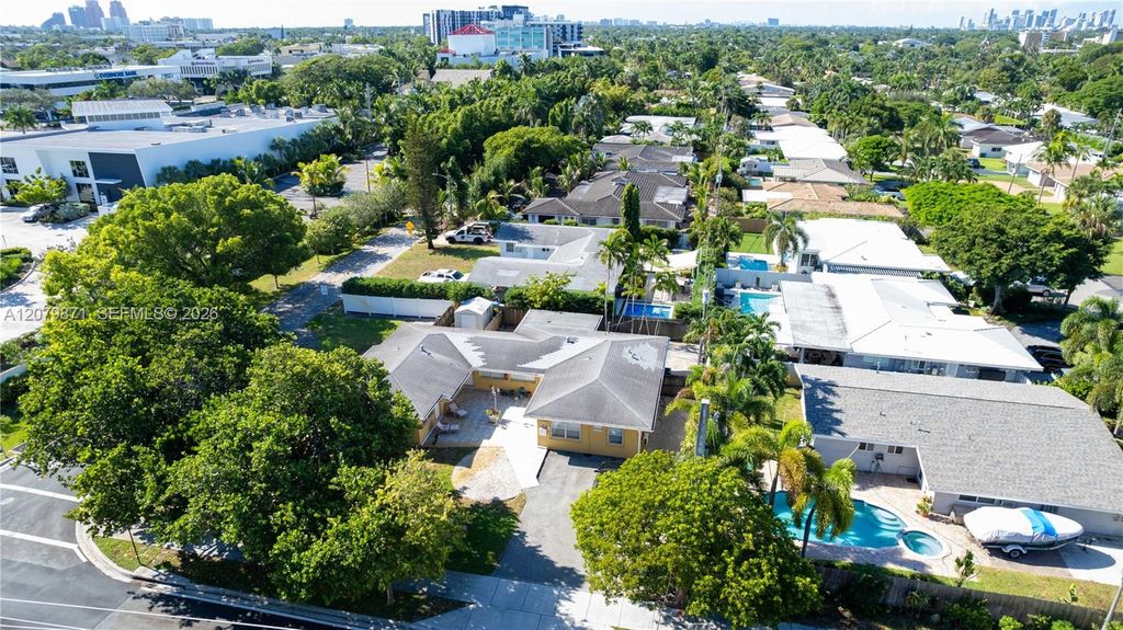 1980 NE 38th Street 3, Oakland Park, FL 33308
