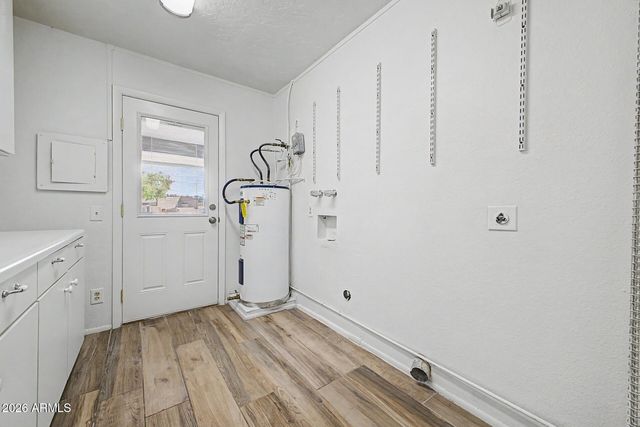 1988 E OXFORD Drive, Tempe, AZ 85283