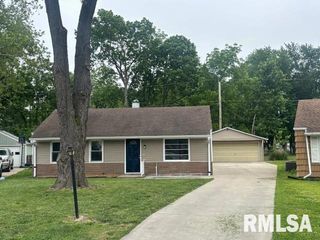 3076 LOUISE Lane, Springfield, IL 62702