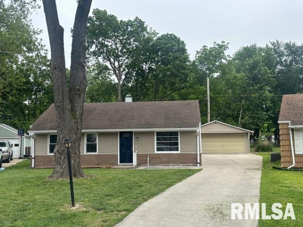 3076 LOUISE Lane, Springfield, IL 62702