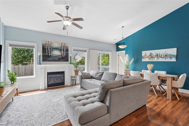 4704 NE Briarwood Drive, Ankeny, IA 50021