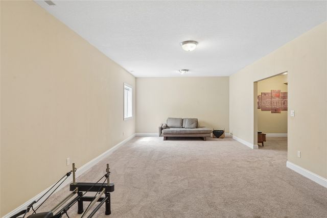 4704 NE Briarwood Drive, Ankeny, IA 50021