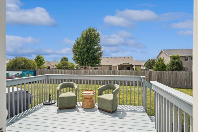 4704 NE Briarwood Drive, Ankeny, IA 50021
