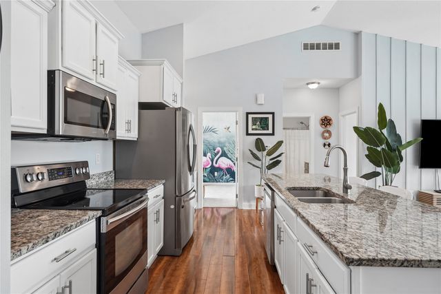 4704 NE Briarwood Drive, Ankeny, IA 50021