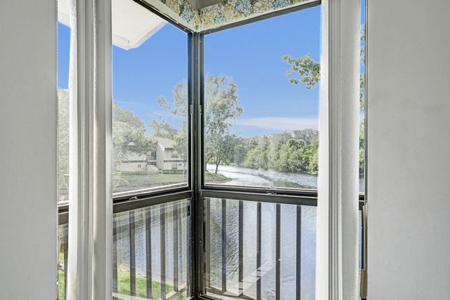 2541 N Carambola Circle 1832, Coconut Creek, FL 33066