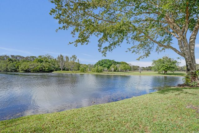 2541 N Carambola Circle 1832, Coconut Creek, FL 33066