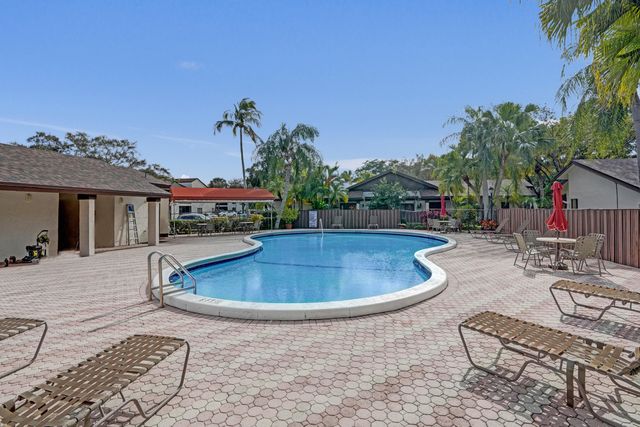 2541 N Carambola Circle 1832, Coconut Creek, FL 33066