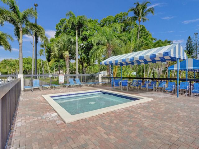 2541 N Carambola Circle 1832, Coconut Creek, FL 33066