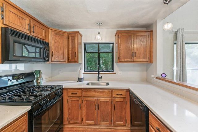 53 Clement Court, Haverhill, MA 01832