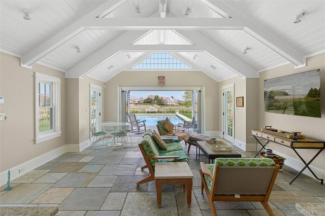155 Duck Pond Lane, Southampton, NY 11968
