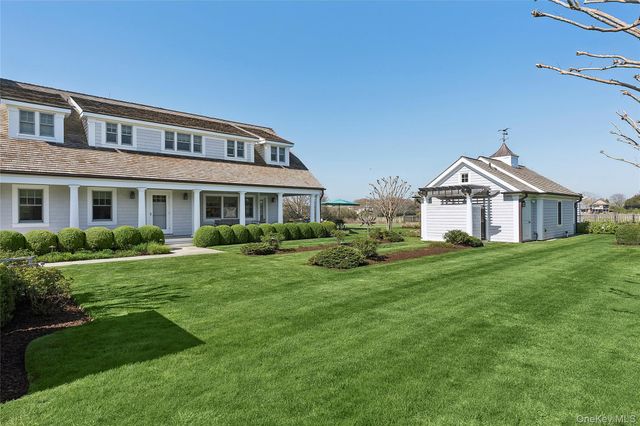 155 Duck Pond Lane, Southampton, NY 11968
