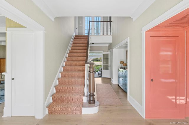 155 Duck Pond Lane, Southampton, NY 11968