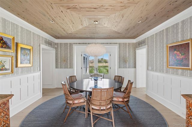 155 Duck Pond Lane, Southampton, NY 11968