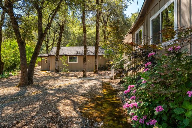 10875 Spenceville Rd, Penn Valley, CA 95946