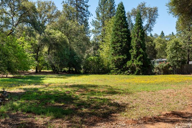 10875 Spenceville Rd, Penn Valley, CA 95946