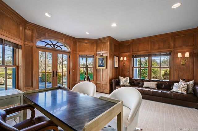 17 Boxwood Lane, Rye, NY 10580