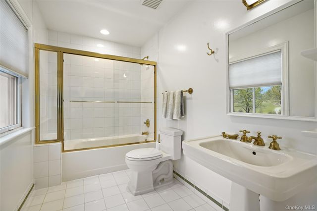 17 Boxwood Lane, Rye, NY 10580