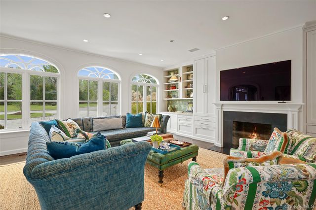 17 Boxwood Lane, Rye, NY 10580