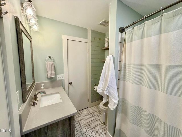 474 Old Stage Road N, Coats, NC 27521