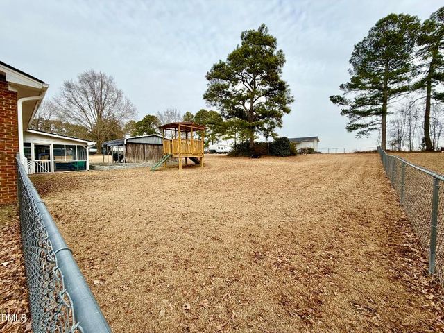 474 Old Stage Road N, Coats, NC 27521