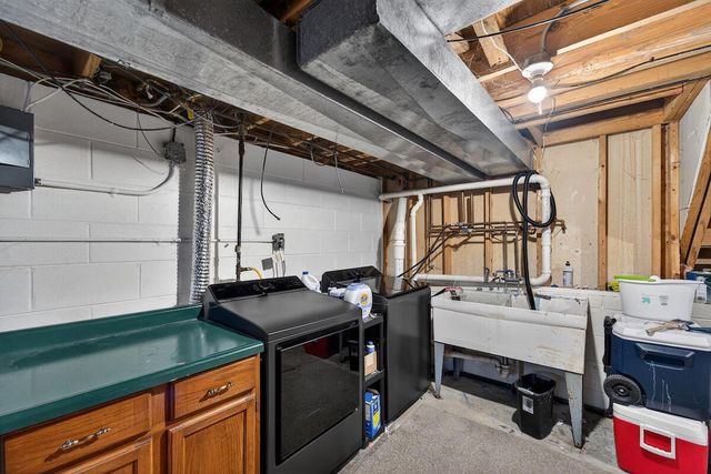 8620 Riverton ROAD, Oak Creek, WI 53154